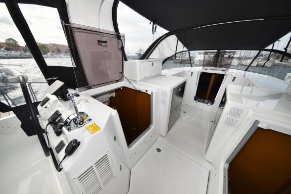 Image of New Horizons yacht #11