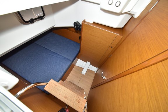 Image of New Horizons yacht #21