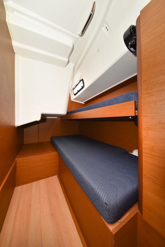 Image of New Horizons yacht #24