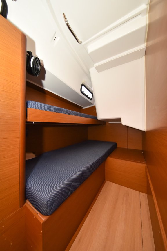 Image of New Horizons yacht #23