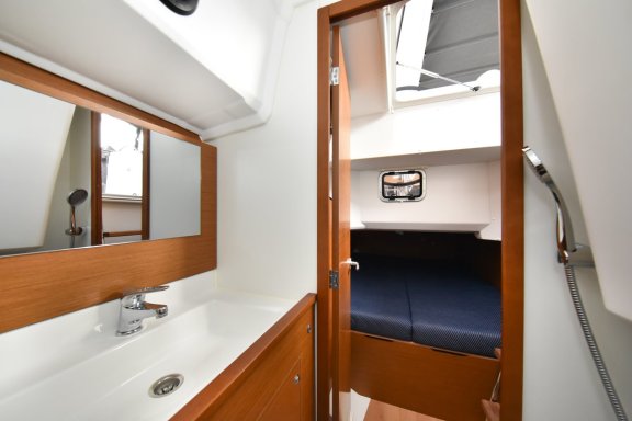 Image of New Horizons yacht #29