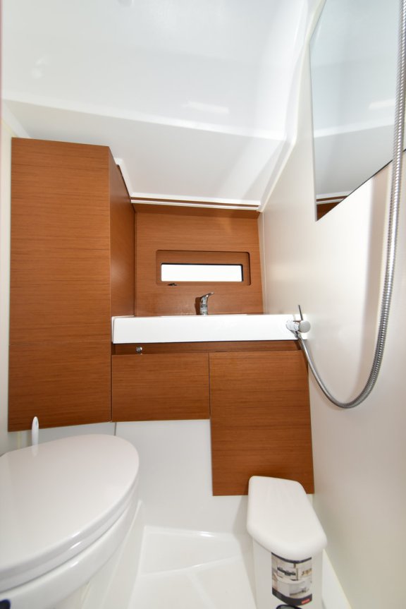 Image of New Horizons yacht #30