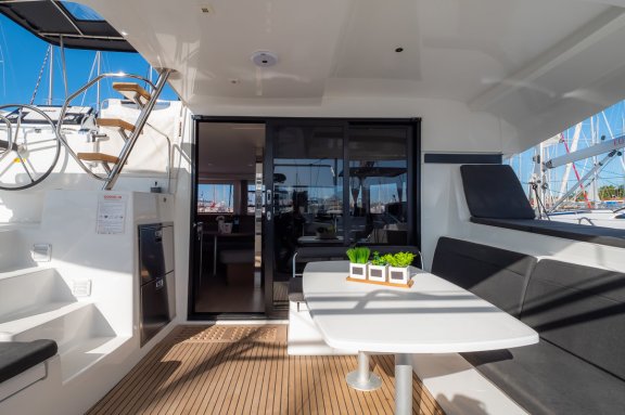 Image of Fly With Me yacht #4