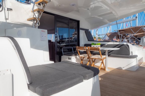 Image of Fly With Me yacht #5