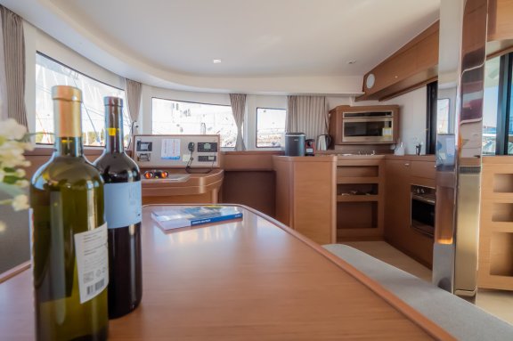 Image of Fly With Me yacht #7