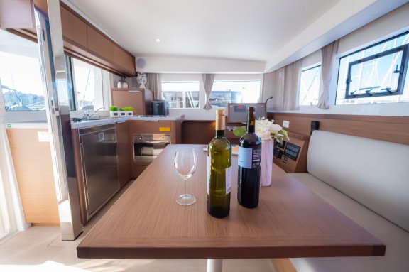 Image of Sail Away yacht #8