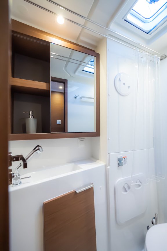 Image of Sail Away yacht #15