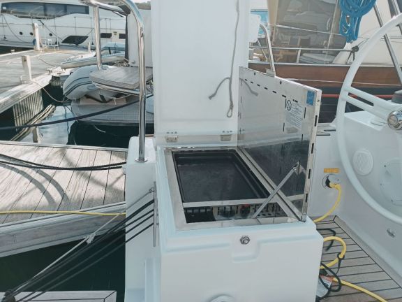 Image of AirTime 1 yacht #5