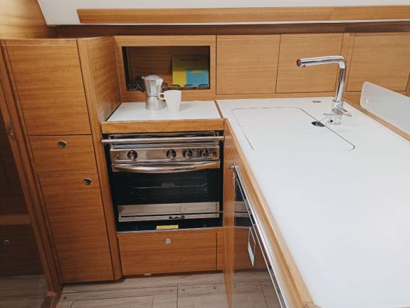 Image of AirTime 1 yacht #9