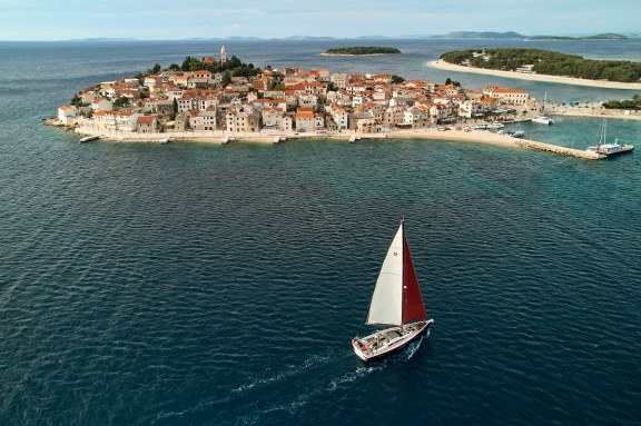 Image of Kabuki yacht #6