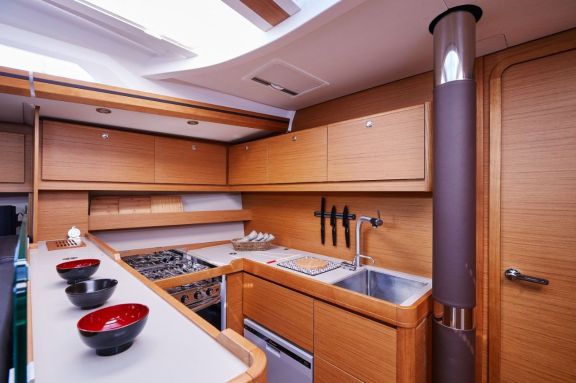 Image of Kabuki yacht #27