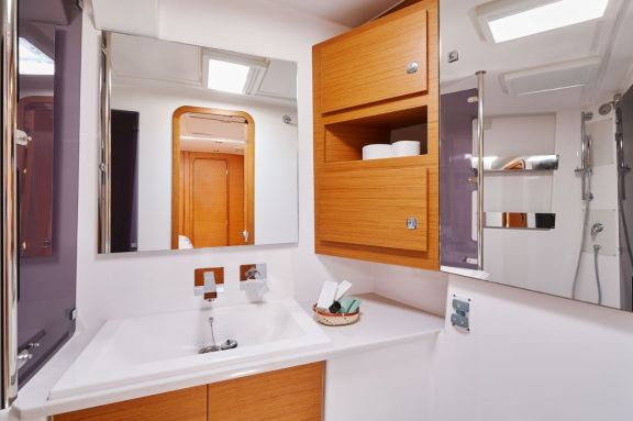 Image of Kabuki yacht #32