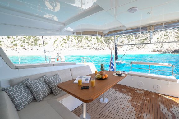 Image of Catalina yacht #9