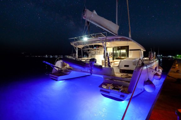 Image of Catalina yacht #8