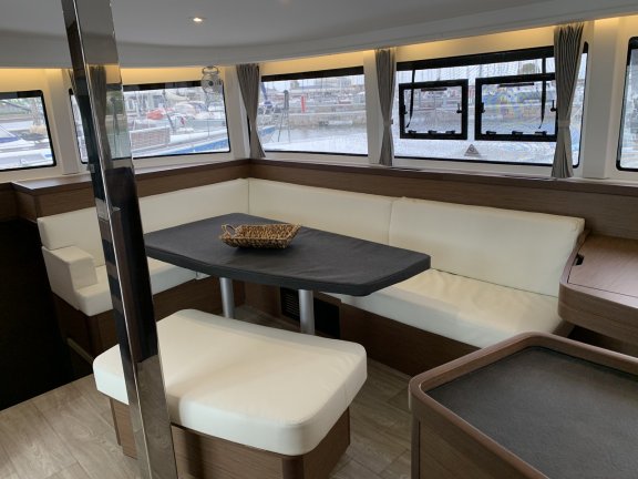 Image of Majorelle Bleu yacht #4