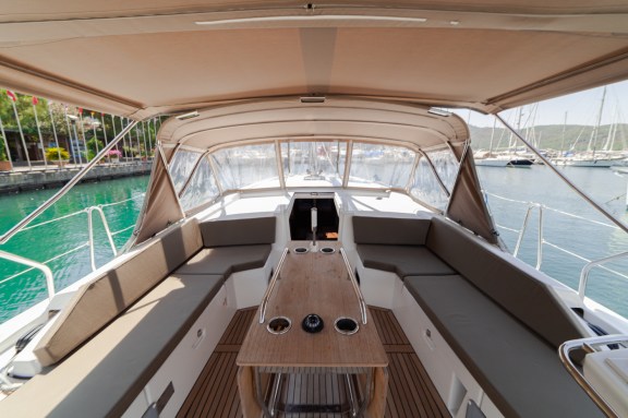 Image of Sail Delta yacht #9