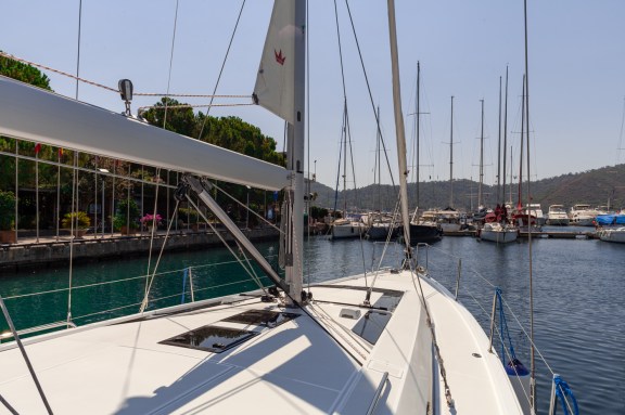 Image of Sail Delta yacht #10