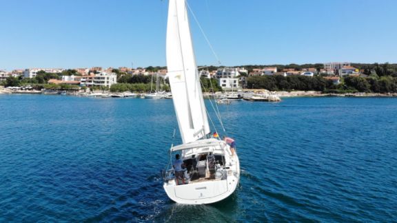 Image of Pauline yacht #4