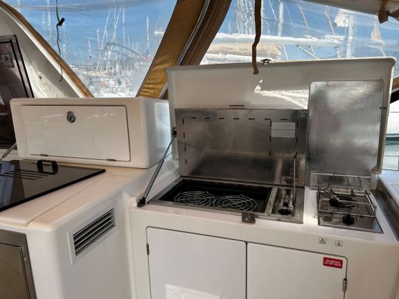 Image of DROSERA yacht #5