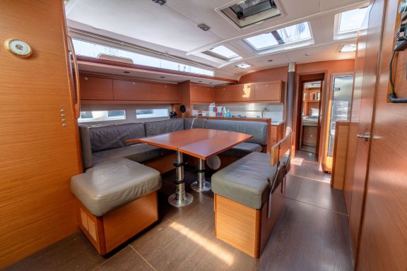 Image of LILAS yacht #8