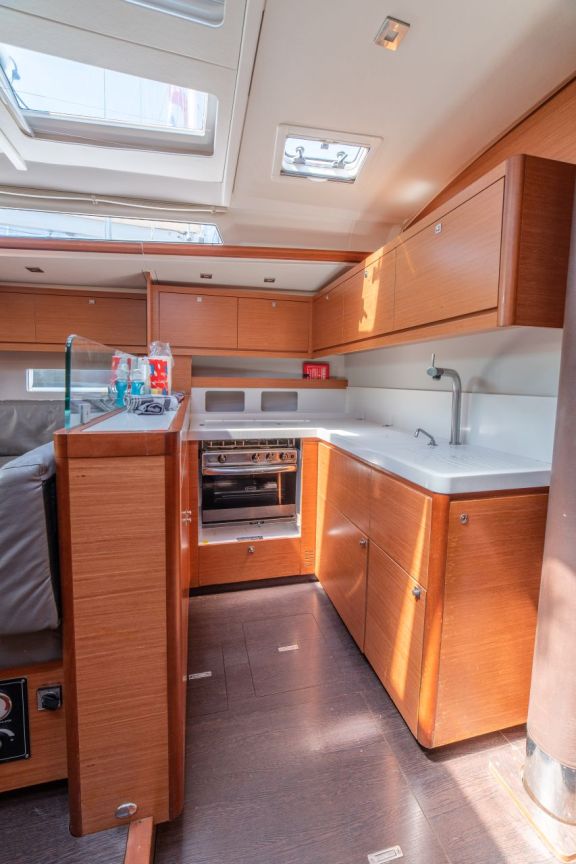 Image of LILAS yacht #6