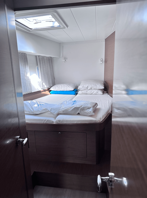 Image of Sea novels yacht #27