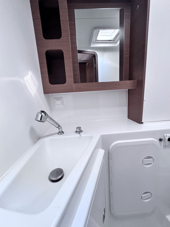 Image of Sea novels yacht #29