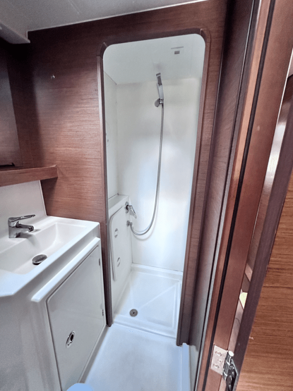 Image of Sea novels yacht #33