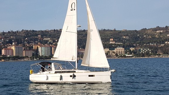 Image of Omega yacht #11