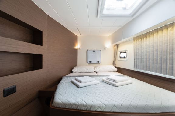 Image of Notorious yacht #15