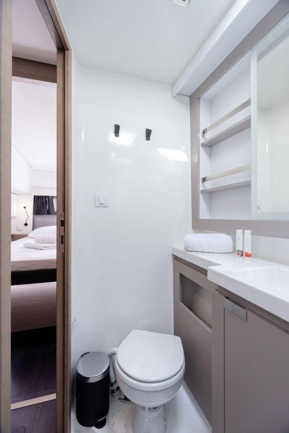 Image of Vienna Pearl yacht #19