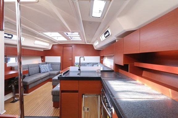 Image of Amarena yacht #11