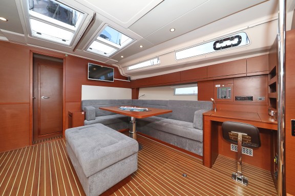 Image of Cosmopolitan yacht #10