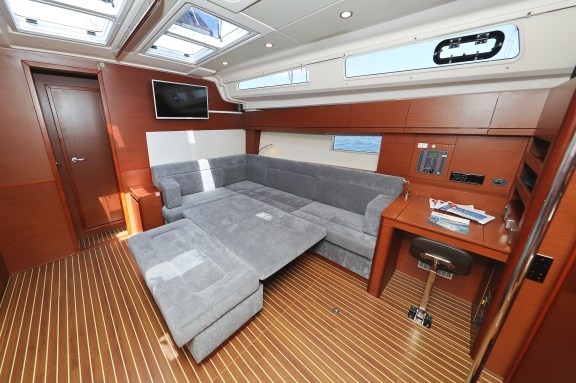 Image of Cosmopolitan yacht #14