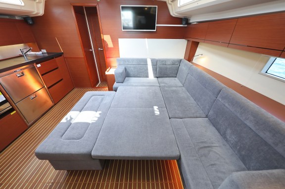 Image of Cosmopolitan yacht #15