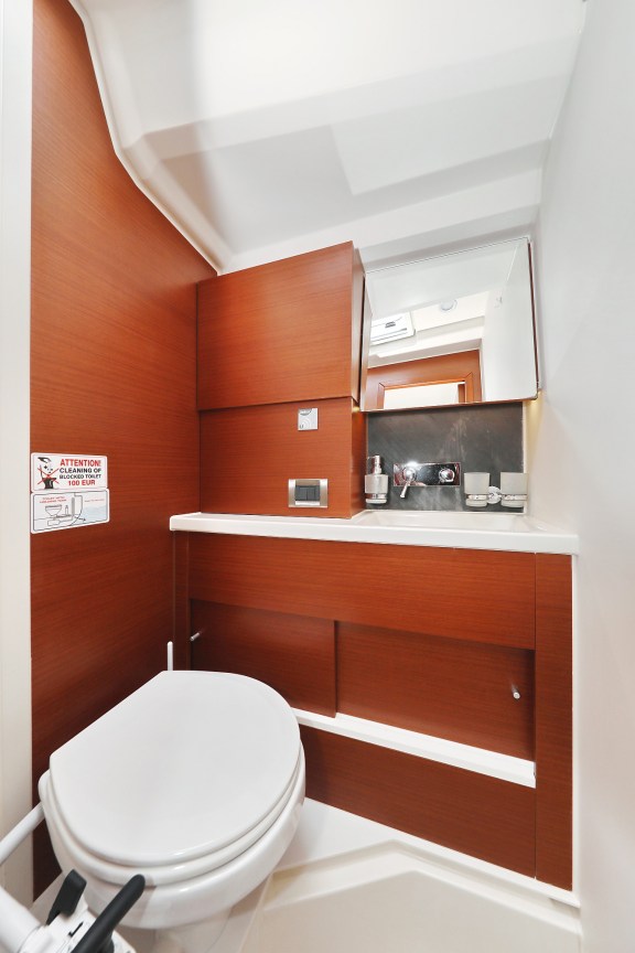 Image of Cosmopolitan yacht #23