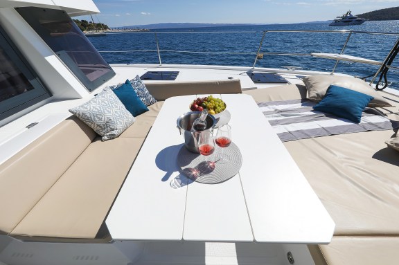 Image of Vaya Con Dios yacht #12