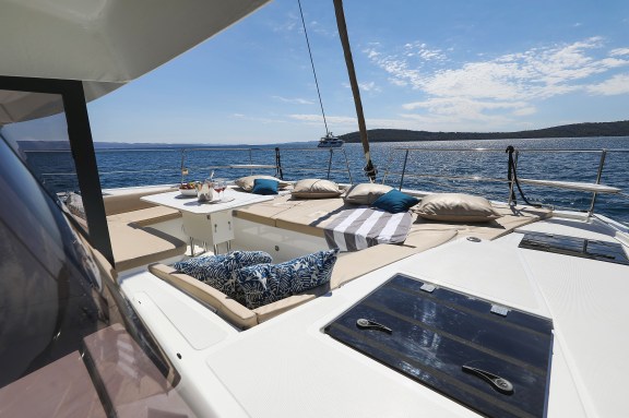 Image of Vaya Con Dios yacht #14