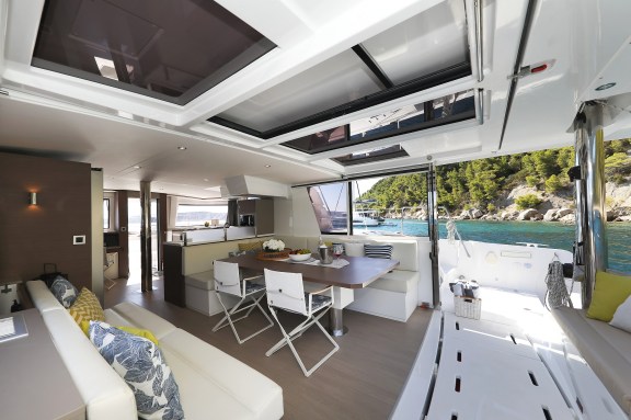 Image of Vaya Con Dios yacht #20