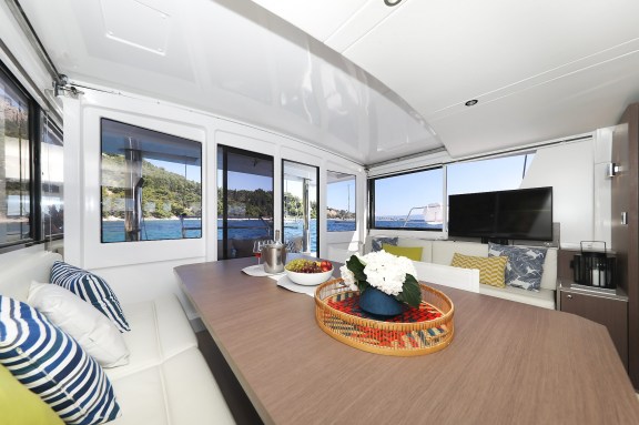 Image of Vaya Con Dios yacht #25