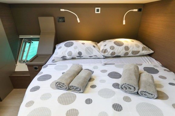 Image of Vaya Con Dios yacht #31