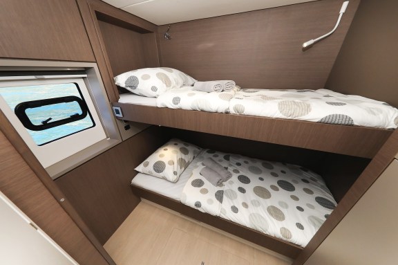 Image of Vaya Con Dios yacht #35