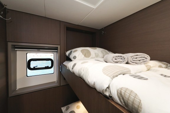 Image of Vaya Con Dios yacht #36