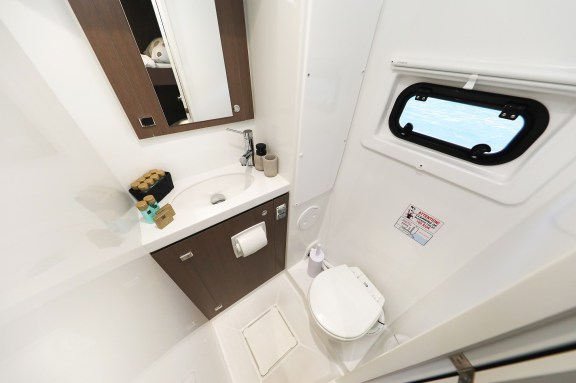 Image of Vaya Con Dios yacht #41