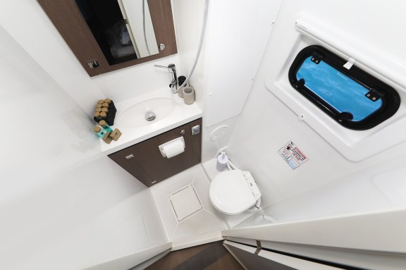 Image of Vaya Con Dios yacht #42