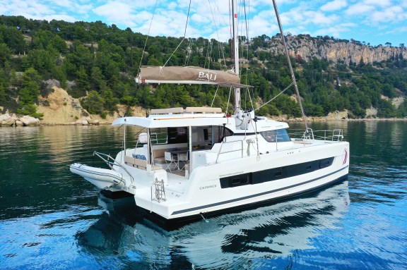 Image of Salty Dragon yacht #6