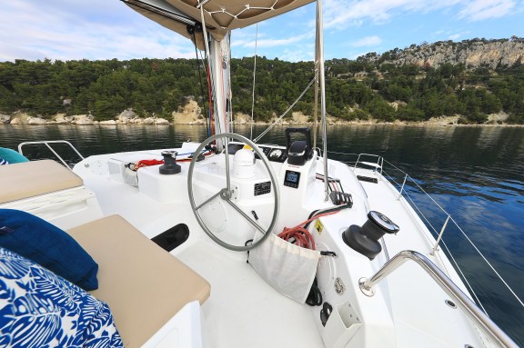 Image of Salty Dragon yacht #14