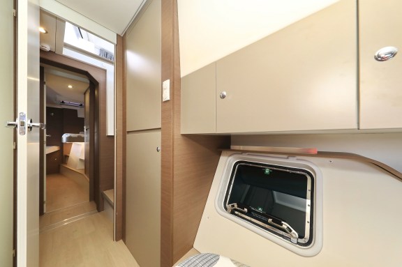 Image of Salty Dragon yacht #29