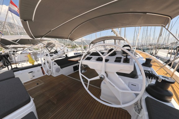 Image of Nausicaa II yacht #9
