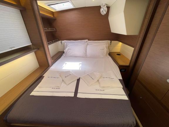 Image of Blue Velvet yacht #14